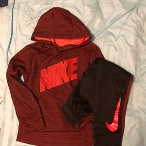 Boys Nike sweatsuit